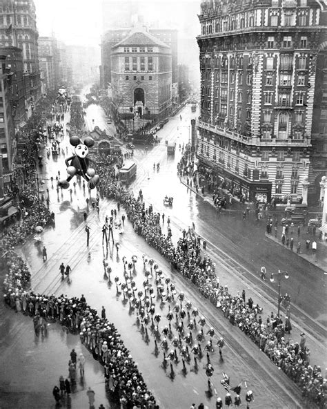 Quirky Vintage Photos of the Macy’s Thanksgiving Day Parade - History ...