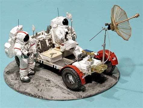 Scale Model News: MPC MOONSCOPE LUNAR ROVER POSTSCRIPT - WHY DID THE ORIGINAL BARRIS DESIGN ...