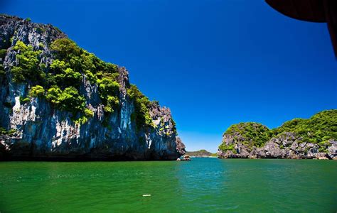 CAT BA & LAN HA BAY EXPEDITION