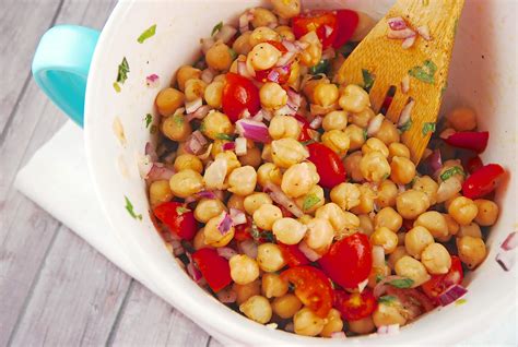 Garbanzo Bean Salad Recipe - 3 Points + - LaaLoosh