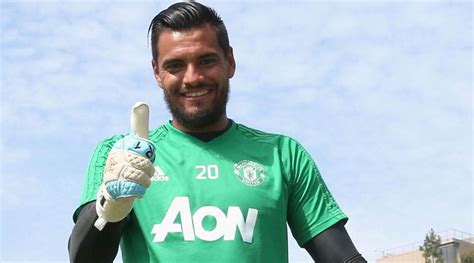 Goalkeeper Sergio Romero signs new contract with Manchester United ...