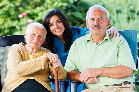 Doctor and Seniors - Lifeopedia.com