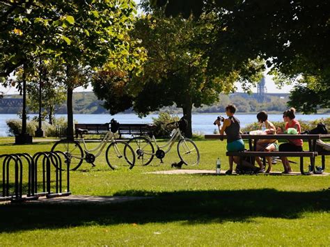 21 Best Montreal Parks to Explore