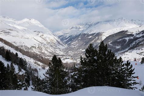 mountain matterhorn zermatt switzerland 10731017 Stock Photo at Vecteezy