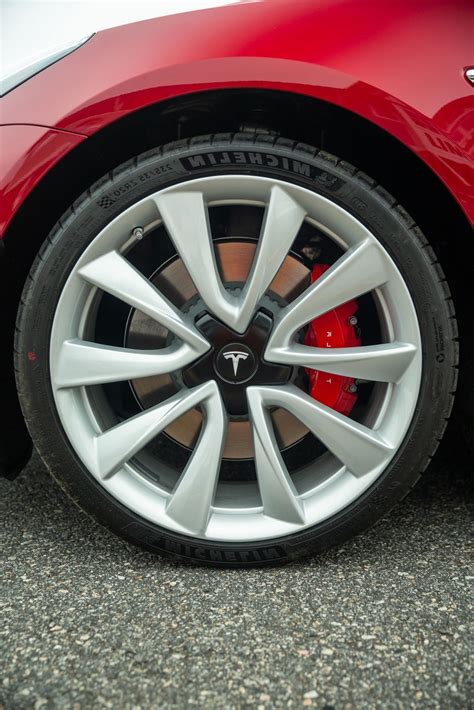 Tesla Model 3 with Performance package and 20 inch wheels – Tesla Model ...