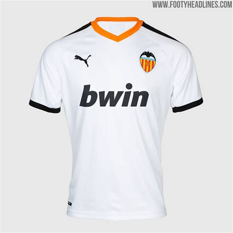 Valencia Fc Kit 2020/21 - Valencia 15-16 Kits Revealed - Footy ...