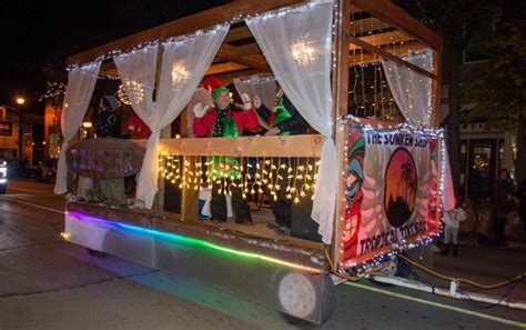 Top Santa Claus parade floats gifted with awards (3 photos) - Orillia News