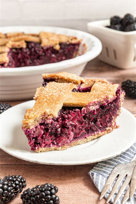 Easy Vegan Blackberry Pie