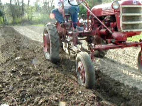 Farmall Cub Moldboard Plowing 2010 - YouTube