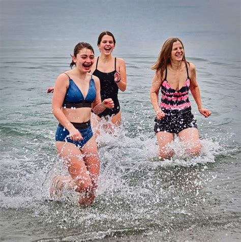 Polar bear swimmers plunged more safely for 2021 New Years Day tradition | Westside Seattle