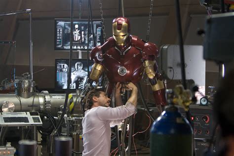 ‘Iron Man’ suit disappears from Pacoima movie prop facility – Daily News