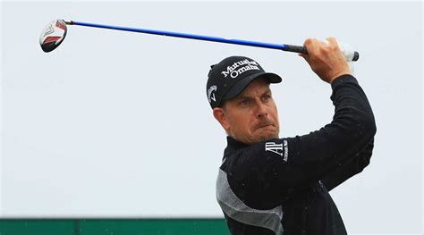 Here's how Henrik Stenson warms up on the practice green before a round