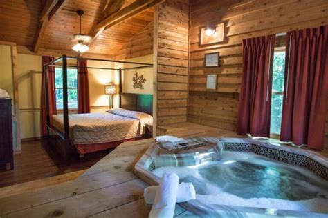 Georgia Romantic Hotels With Hot tub in Room - 2024 List