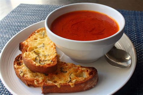 Fresh Tomato Soup with Crispy Cheese Toast Recipe