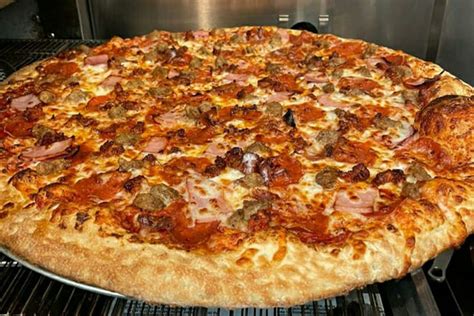 Best Pizza in Downey, CA: 11 Top Pizzerias! (2024)