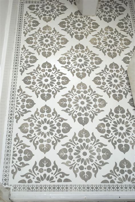 Quick, cheap and easy way to create beautiful patterned floors using stencils. Kota and Neemrana ...