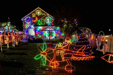 Guide to the Amazing Light Display at Koziar’s Christmas Village - Guide to Philly