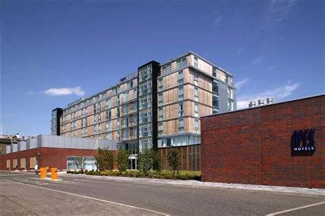 Apex Hotel Dundee Accommodation: City Quay Spa - e-architect