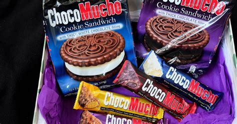 Rebisco Choco Mucho Cookie Sandwich with Chocolate and White Chocolate Filling | BERYLLICIOUS- A ...