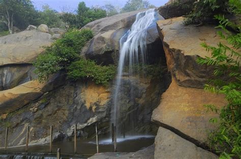 Tamilnadu Tourism: Jalagamparai Waterfalls, Yelagiri