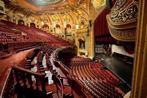 Shot of the Day: Chicago Theater from the Inside