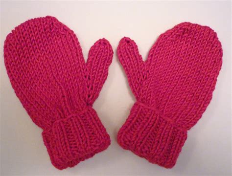 Mack and Mabel: Baby Mittens Knitting Pattern