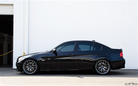 Jet Black BMW E90 335i Looks Clean With Aftermarket Wheels