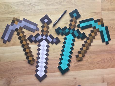 Iron Pickaxe - Printable Minecraft Iron Pickaxe Papercraft Template