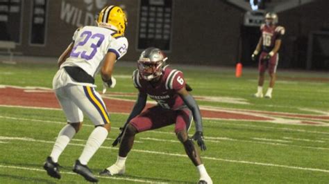 Destrehan readies for first playoff challenge of season - St. Charles ...