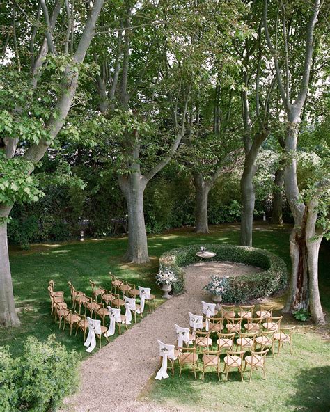 29 Ways to Turn Your Wedding Into a Secret Garden | Garden venue ...