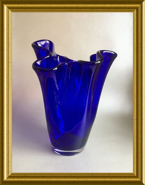 Kobaltblauwe glazen vaas | Blue glass vase, Vintage art glass, Glass vase