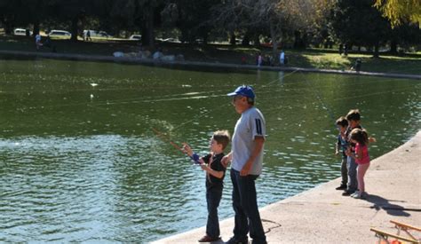 Long Beach Hooks Families with Annual Youth Fishing Derby: Free Event