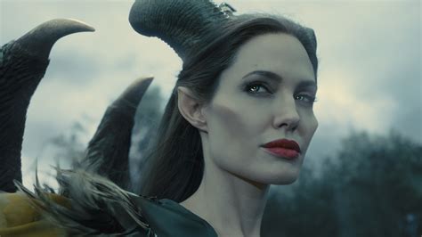 Download Angelina Jolie Movie Maleficent 4k Ultra HD Wallpaper