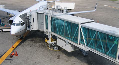 Jetway Passenger Boarding Bridges | JBT - AeroTech