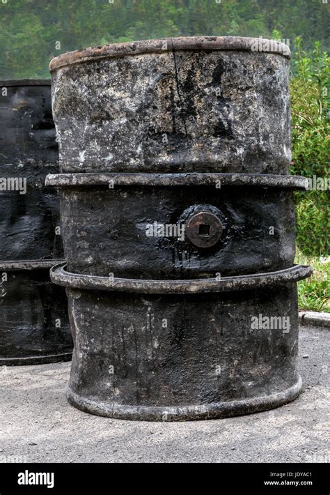 old barrel of tar Stock Photo - Alamy