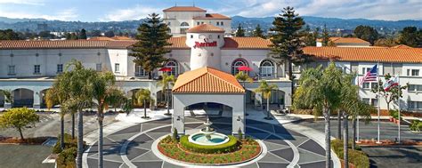 Marriott San Mateo Hotel near SFO Airport with Free Airport Shuttle