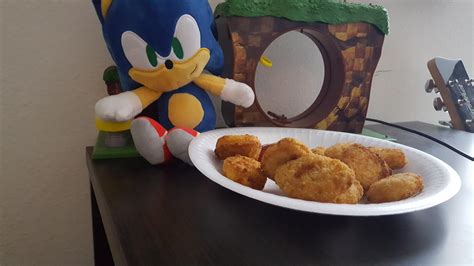 Sonic Eating Chicken Nuggets :) : r/SonicTheHedgehog