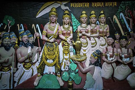 Majapahit Empire - Coronation of King Kertarajasa Jayawardhana ...