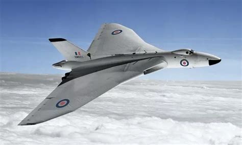 Vulcan bomber restored thanks to donation from former airfield apprentice - Manchester Evening News