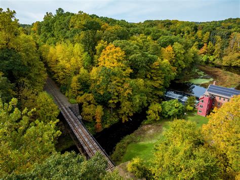 7 scenic drives in Connecticut to view fall foliage