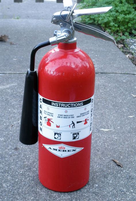 Amerex 322, 5lb Carbon Dioxide Class B C Fire Extinguisher