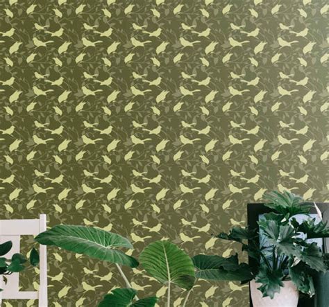 Green birds Victorian style pattern lounge wallpaper - TenStickers