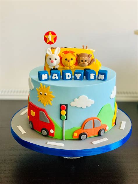 Wheels on the bus cake – Artofit