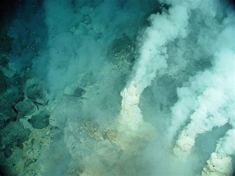 Energy from deep-sea volcanoes could power the continental U.S.