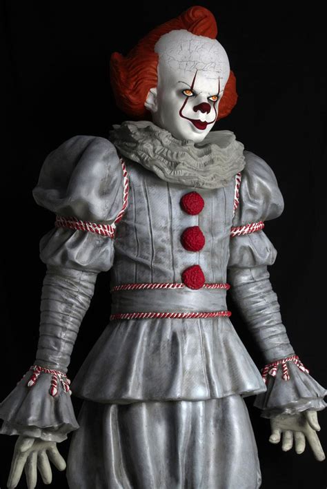 Pennywise Statue Life-Size, Es Kapitel 2, 183 cm | Sci-Fi Corner