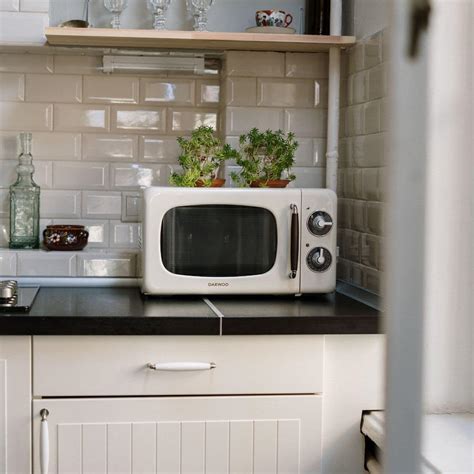 Can You Put a Microwave on Top of a Fridge? (Explained) - Can You ...