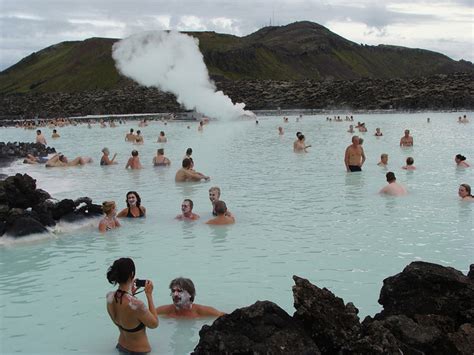 What are the top tourist attractions in Iceland? Find out inside...!