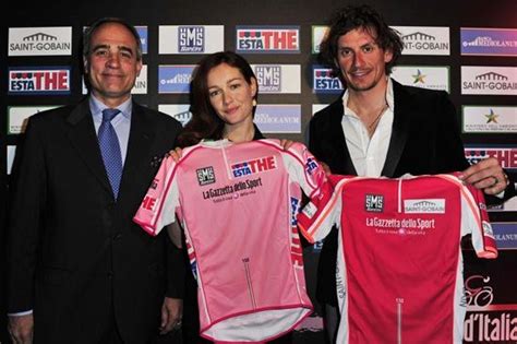 2011 Giro d'Italia jerseys unveiled in Milan | Cycling Weekly