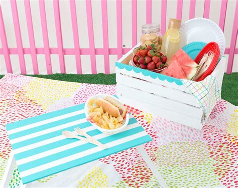 DIY Wooden Crate Picnic Basket | Damask Love