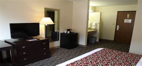 valleyinnsiouxfalls.com - Single Queen Guest Room Handicap Accessible